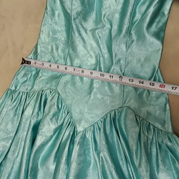 Elegant Aqua Off-Shoulder Gown, Vintage, Made In USA, Union Tag, 80's - Picture 15 of 16